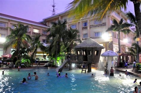 the seasoned first timer: Tanza Oasis Hotel & Resort