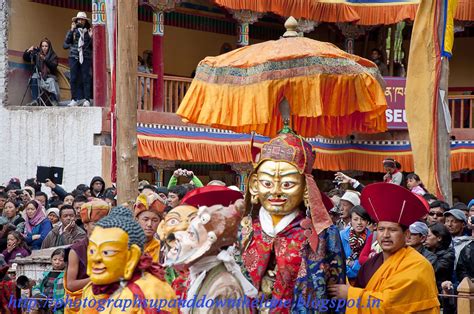 PHOTOGRAPHS UP AND DOWN THE LANE: The Hemis Monastery Festival