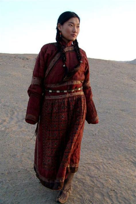 17 Best images about Folk Costume-Mongolia on Pinterest | Traditional ...