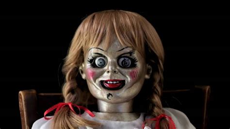 ANNABELLE DOLL THE CONJURING 2 - YouTube