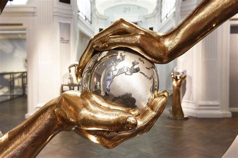 Halcyon Gallery’s Empowerment Sculpture, by Lorenzo Quinn ...