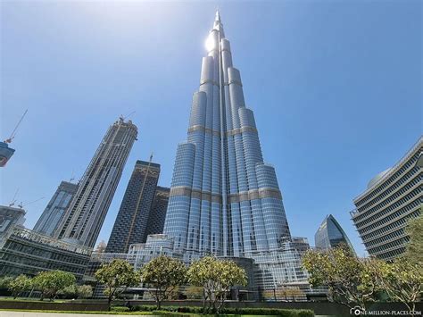 Burj Khalifa - Beautiful Instagram photo spots (Dubai)