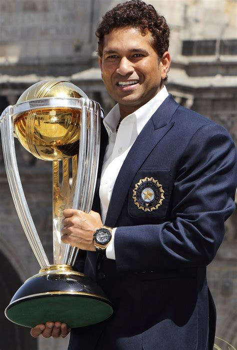 World Top News: World Famous Cricketer Sachin Tendulkar