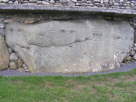 Neolithic Stone Carvings at Bru Na Boinne - Newgrange | Flickr