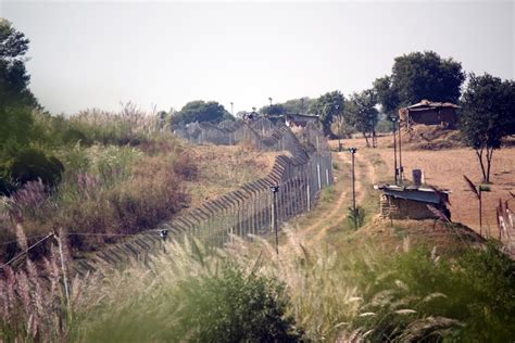 Pakistan-India Border Fence Severs Farmers From Land