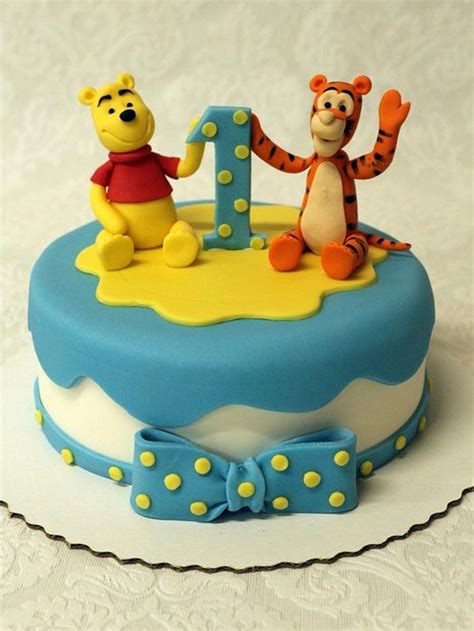 Winnie the pooh and Tigger - Decorated Cake by Lina - CakesDecor