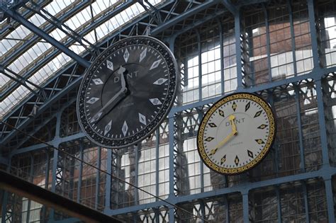 St Pancras International Gets A Sinister New Clock | Londonist