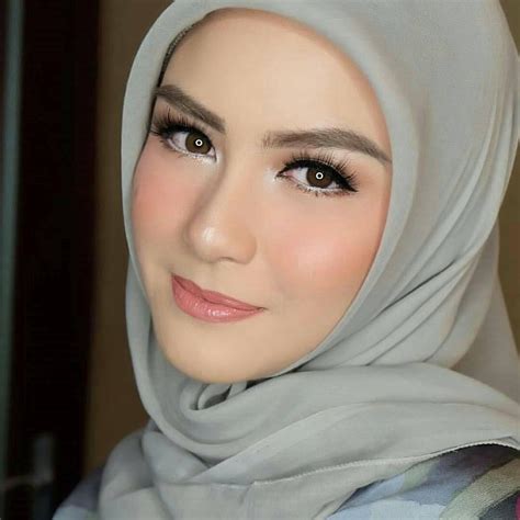 Tutorial Flawless Makeup untuk Pemula | dinarafi