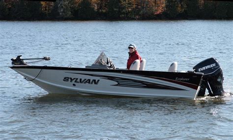 Sylvan Explorer 1600 SC - Power Boating Canada