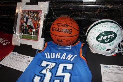 How to Buy Signed Sports Memorabilia