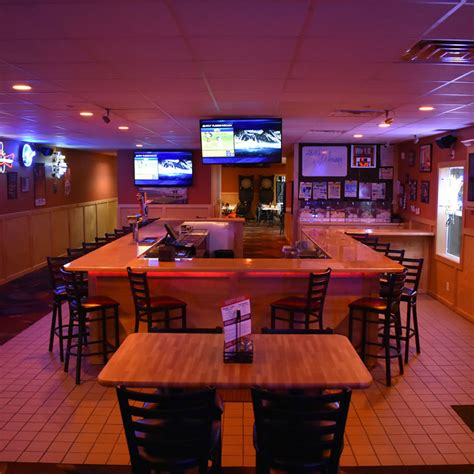 Bowling, Parties & Sports Bar in Farmington | Farmington, MN