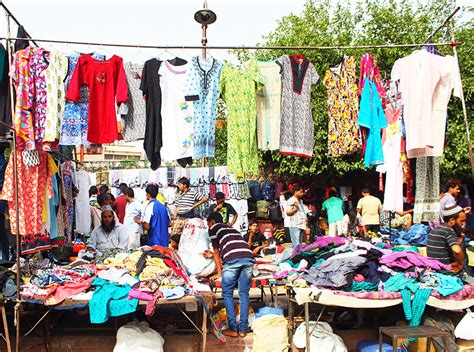 Chor Bazaar In Old Delhi Is A Sunday Morning Flea Market Best For Thrifting