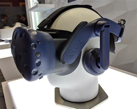 HTC VIVE Pro Eye Hands-On: More Than Just Eye-Tracking - SlashGear