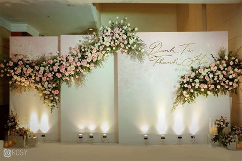 Backdrop wedding | Tempat pernikahan, Latar belakang pernikahan, Dekorasi pernikahan