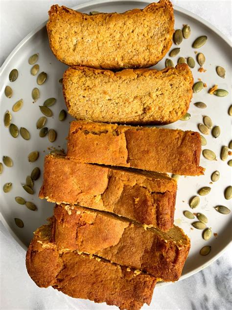 The Easiest Almond Flour Pumpkin Bread (vegan + paleo) - rachLmansfield