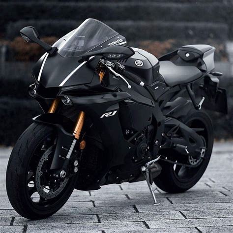 Yamaha YZF-R1 Supersport Motorbike | Motorbikes, Yamaha bikes ...