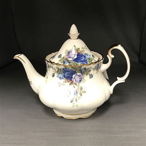 Royal Albert - Moonlight Rose (Made in England) - Teapot Medium - Echo ...