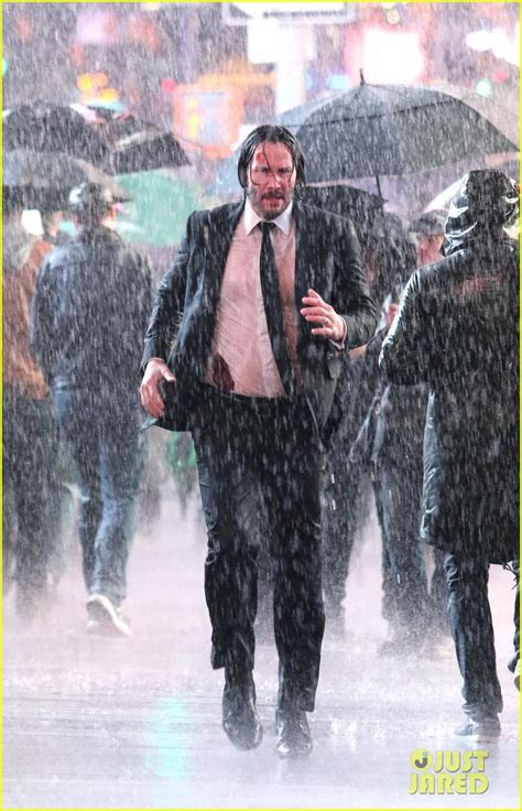 Photo: keanu reeves john wick rain scene 05 | Photo 4104782 | Just ...