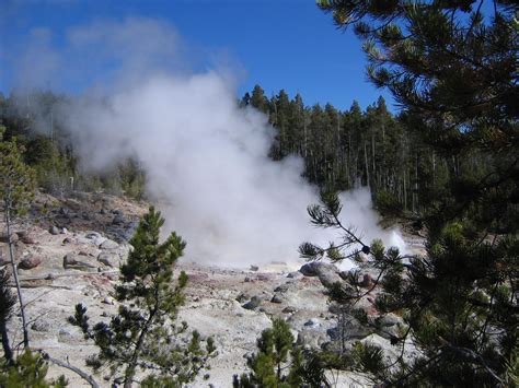 Geology Word of the Week: F is for Fumarole - Georneys - AGU Blogosphere