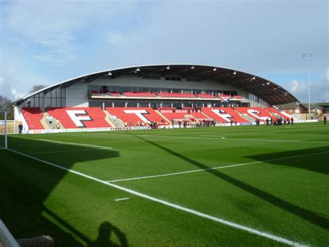 Fleetwood Town - Highbury Stadium - Chapalar's Football