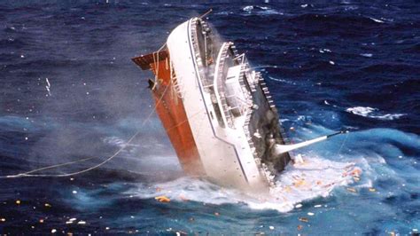 10 Deadliest Ship Disasters Ever - YouTube