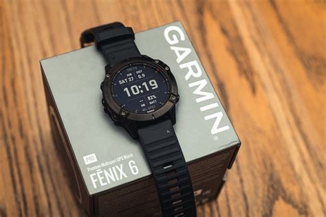 Fitbit vs Garmin: Which Should You Choose? - RobotAge.guru