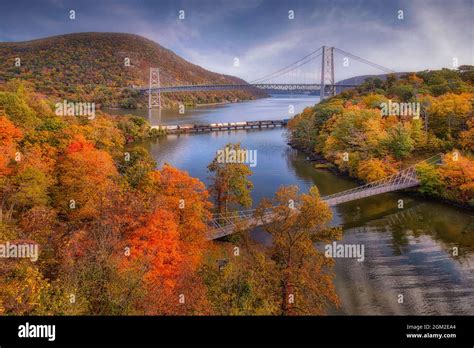 Fall At Bear Mountain Bridge - Looking south at Bear Mountain Bridge ...