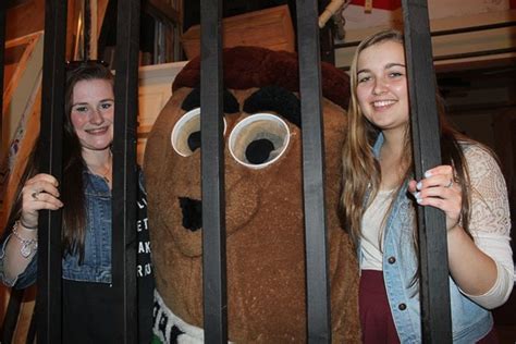 Oak Bay High students lock up locals for fundraiser - Greater Victoria News