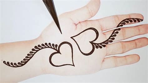 Simple and Attractive Love Heart Mehndi Designs - Easy Heart Shape ...