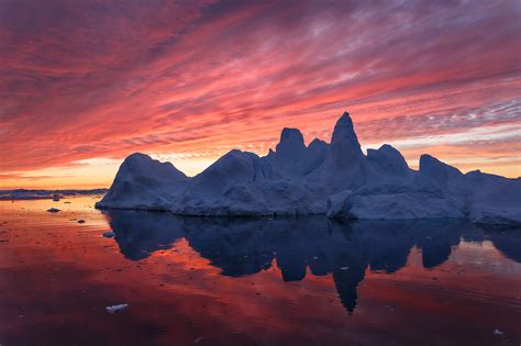 Greenland summer photography workshop - Tales of Arctic Nights - sailing in Disko Bay, Ilulissat ...