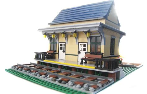 Lego Asia: Lego City Train Station & Train Signal box MOC