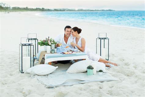 Beachfront Dining in Turks + Caicos | Wymara Resort + VIllas Restaurants | Indigo restaurant ...