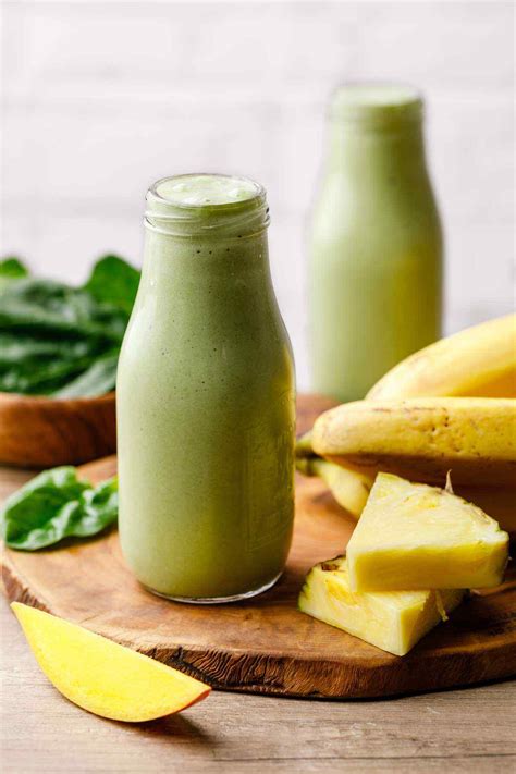 The Best Green Smoothie for Banana Lovers (I'm obsessed!) - Blender Balance