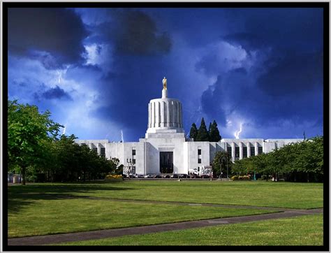 S… Salem Oregon State Capitol, Salem, Oregon...