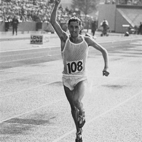 Ron Hill: The Olympian who kept running - BBC News