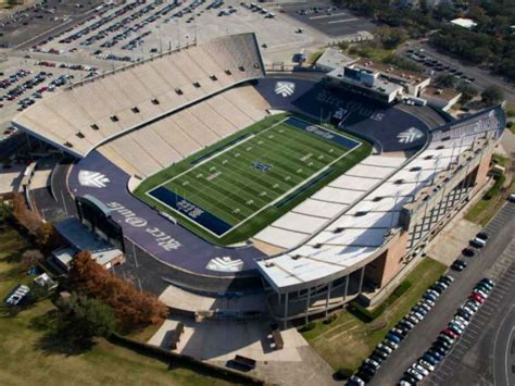 Rice Stadium penalized among worst football stadiums in college sports ...