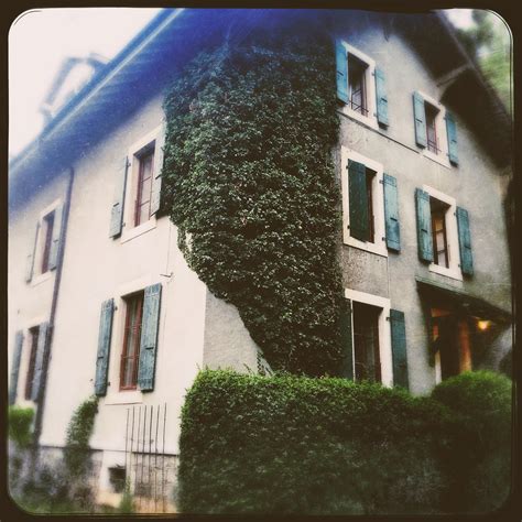 Geneva Airbnb for the win. Bottom floor 9 rooms, incl ping… | Flickr