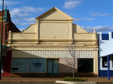 Warren NSW - Warren Warren NSW: One of many historic buildings in the main street.