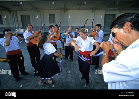 Spanish Folk Music Stock Photos & Spanish Folk Music Stock Images - Alamy