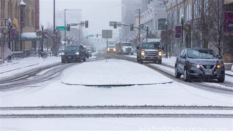 Thunder, snow, wind forecasted for Boise on Monday night | Idaho Statesman