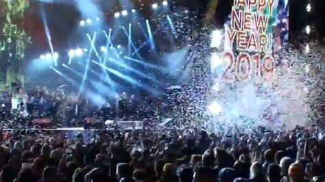 Thousands ring in 2019 Music City style at Nashville New Year's Eve ...