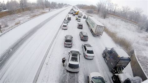 Portion of Highway 401 closed in Bowmanville after multi-vehicle crash