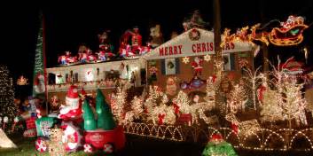 best christmas decorations in the usa Christmas decoration of houses, usa, seattle ...