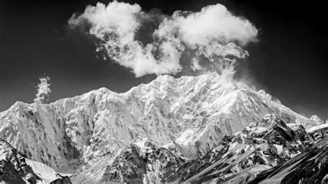 Capturing the magic of Kangchenjunga | Mint Lounge