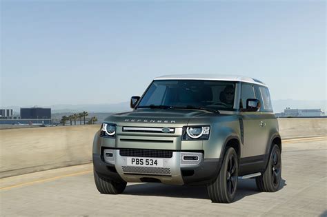 2020 Land Rover Defender: It's Back, but Has It Lost Its Edge? | Edmunds