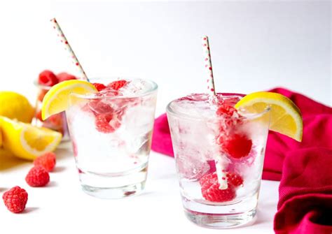 Raspberry Vodka Soda: My Favorite Summer Cocktail