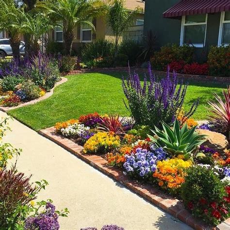 HugeDomains.com | Cheap landscaping ideas for front yard, Front yard landscaping design, Small ...