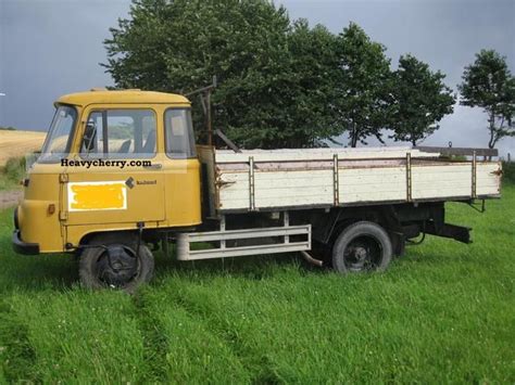 Robur LD 3002 1986 Stake body Truck Photo and Specs