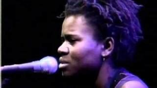 Tracy Chapman -Talkin' Bout A Revolution (Live and Acoustic 1988) Chords - ChordU