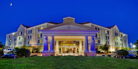 Greenville Hotels near ECU | Holiday Inn Express Greenville